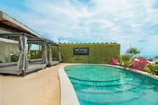 Penthouse Retreat | Private Rooftop Oasis