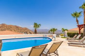 Renovated 2 BR, perfect remote work destination!