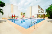 Sunny Condo 2-Story, 2-Bedroom, Private Jacuzzi