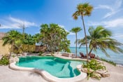 Beachfront Luxury Near Tulum, AC, Pool, 3 BR