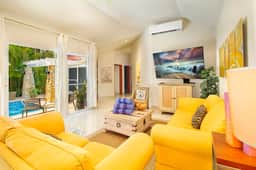 4BR Villa w/ Exclusive Private Pool Sleeps 8 - Image 4