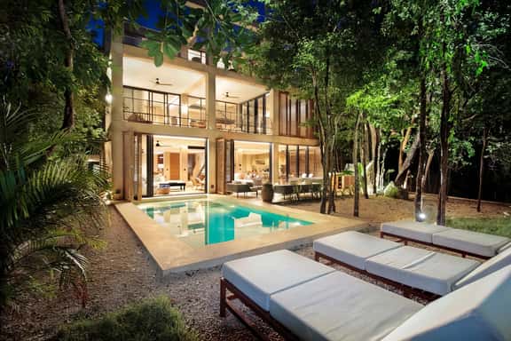 Luxury 5BR Villa with Pool, Terraces & Golf Privileges - Image 1
