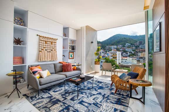 Stunning Super Studio at Avida! Awesome roofdeck! - Image 1