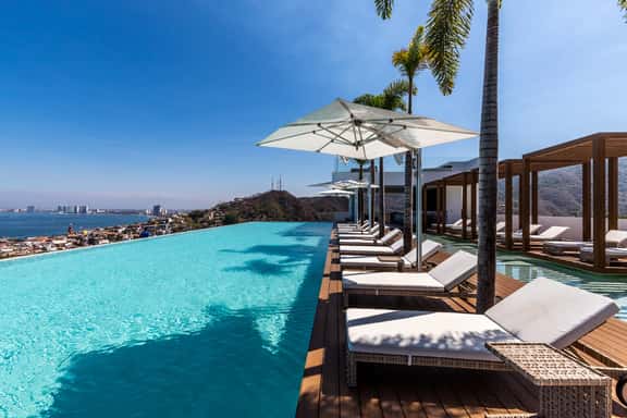 2 Story Penthouse Unit! Incredible View! SohoPV - Image 1