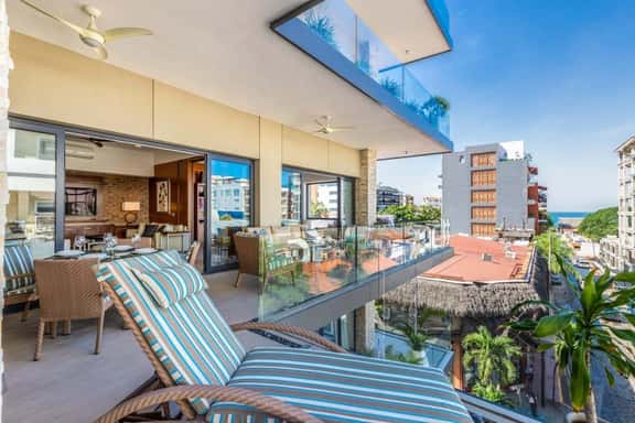 Casa Sun Peace Executive 2 bedroom. Stunning Pool! - Image 1