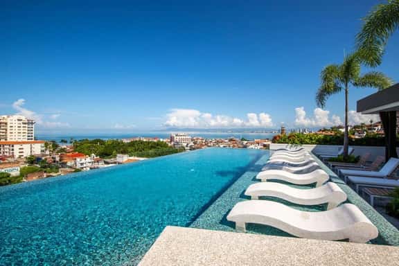 Casa Ligera – Heart of Zona Romantica - Image 1