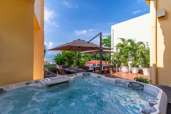 Amapas Hills Retreat! – 3BR Hillside Villa! - Image 1