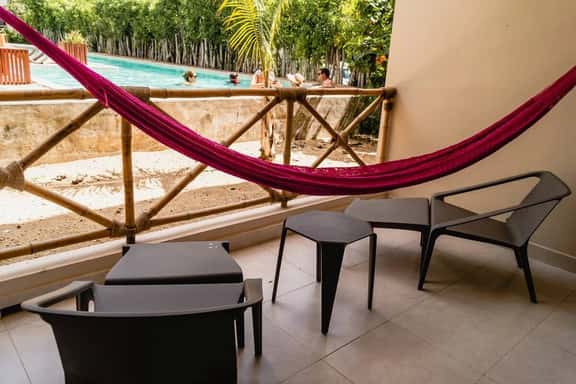 Cozy unit by the Pool, Fiber Optic, 70m to Ocean - Image 1
