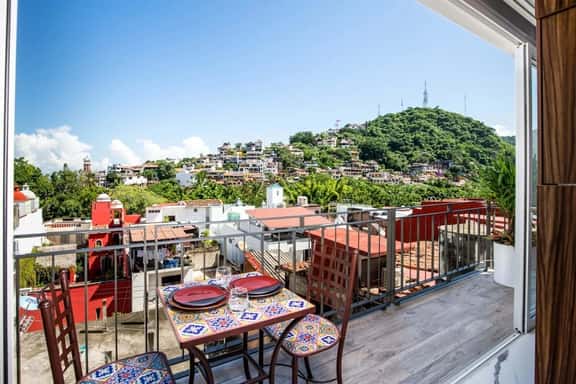 Casa Zapata Avida Lush Jungle-City-Cathedral View! - Image 1