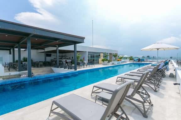 Rooftop PH Paradise - Image 1