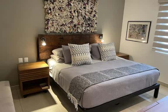 Casa Myna! Incredible Zenith. 3 Blocks to Beach - Image 1