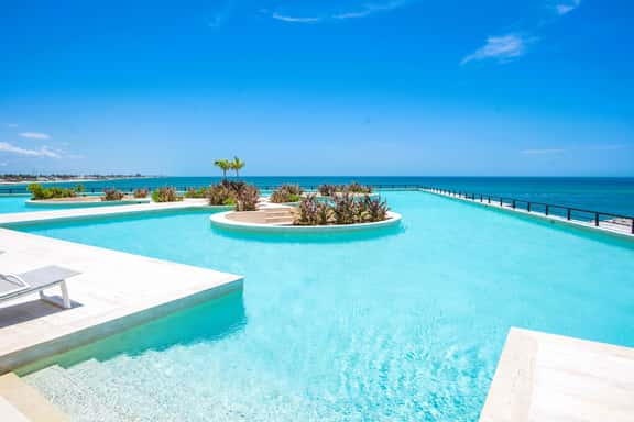 Splendid 3BR beachfront villa for 9 Yucalpeten Marina Resort - Image 1