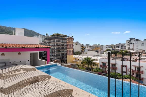 La Querencia | Authentic Retreat in Romantic Zone - Image 1