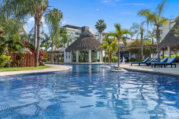 4BR Family Villa with Pool, Gym & Private Parking - Image 1