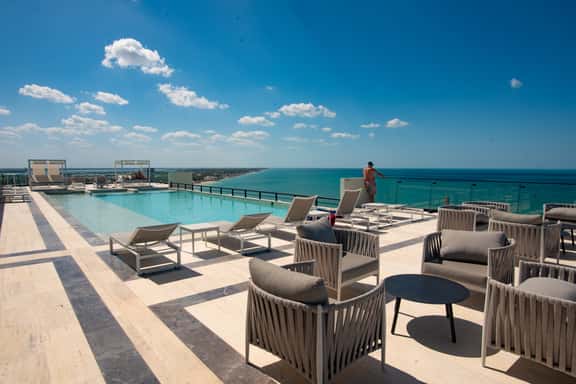 Chillout 3BR villa private beach Yucalpeten Marina - Image 1