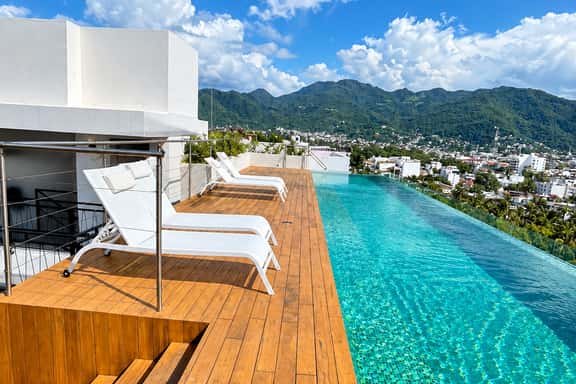 Modern 1BR w/ Balcony Versalles Vallarta - Image 1