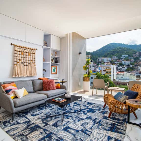 Stunning Super Studio at Avida! Awesome roofdeck! - Image 1