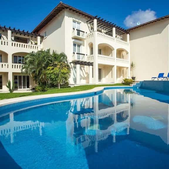 Great 1BR Condo w/ Pool, Near Beach! AC! - Image 1