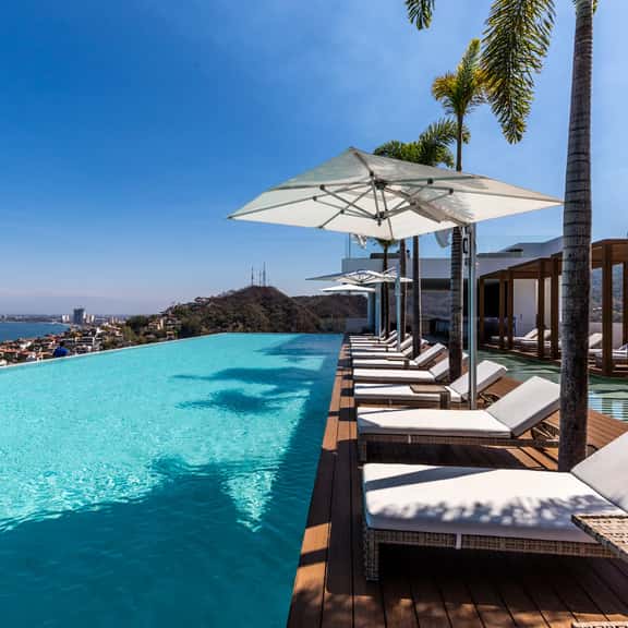 2 Story Penthouse Unit! Incredible View! SohoPV - Image 1