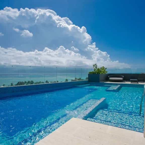 Stunning 3BR Ocean view PH! 1 block to the beach! - Image 1