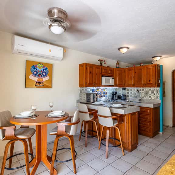 Charming Retreat: 1-Bedroom Condo in Historic SJD - Image 1