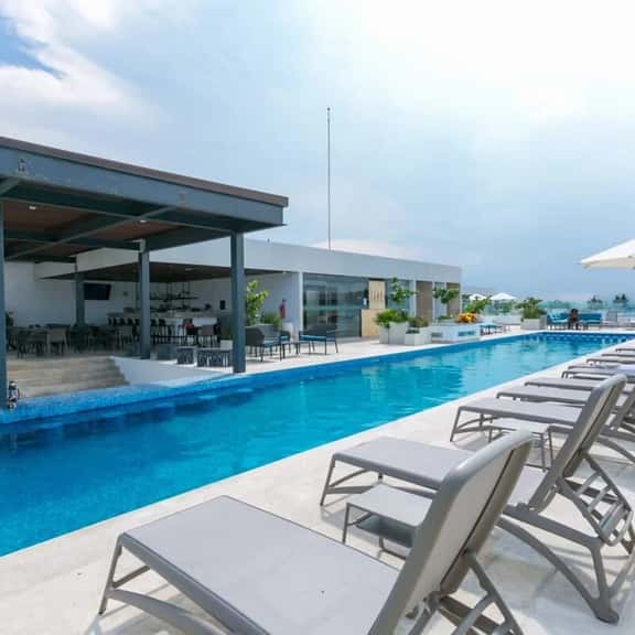 Rooftop PH Paradise - Image 1
