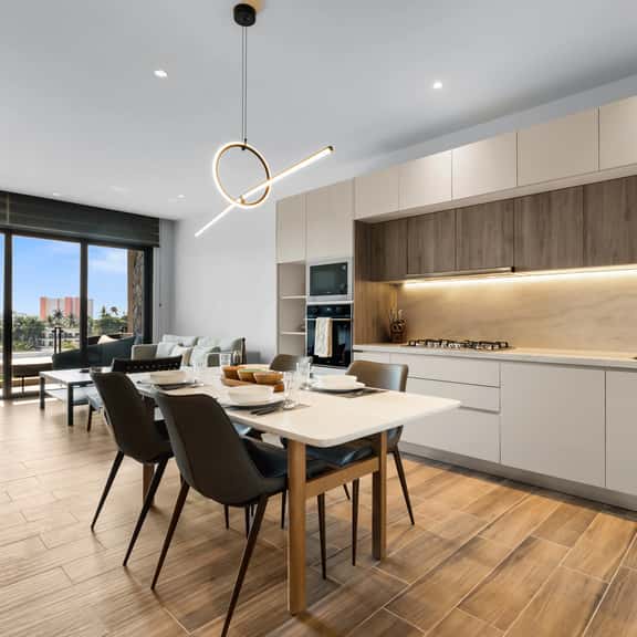 Brand-New Luxury at Valarte | Versailles Foodie District + Fast WiFi - Image 1