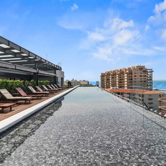 ✨ Chic 2-Bedroom Retreat in the Heart of Zona Romántica | Rooftop Infinity Pool - Image 1