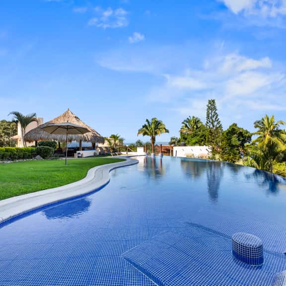 Vista Azul Luxury, Art & Unforgettable Blue Views - Image 1